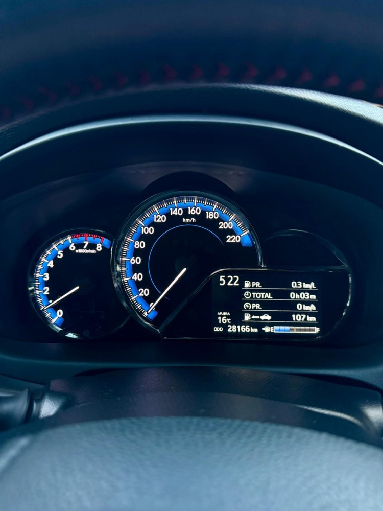Toyota Yaris S — foto 12